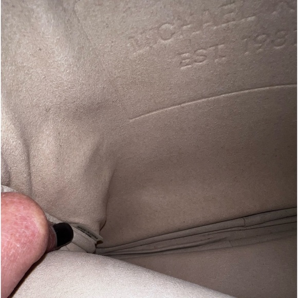 Michael Kors iPad/Tablet crossbody case. - Picture 4 of 4